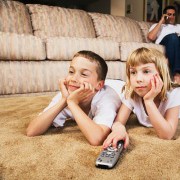 Watching TV Can Raise Blood Sugar Levels for Diabetic Children